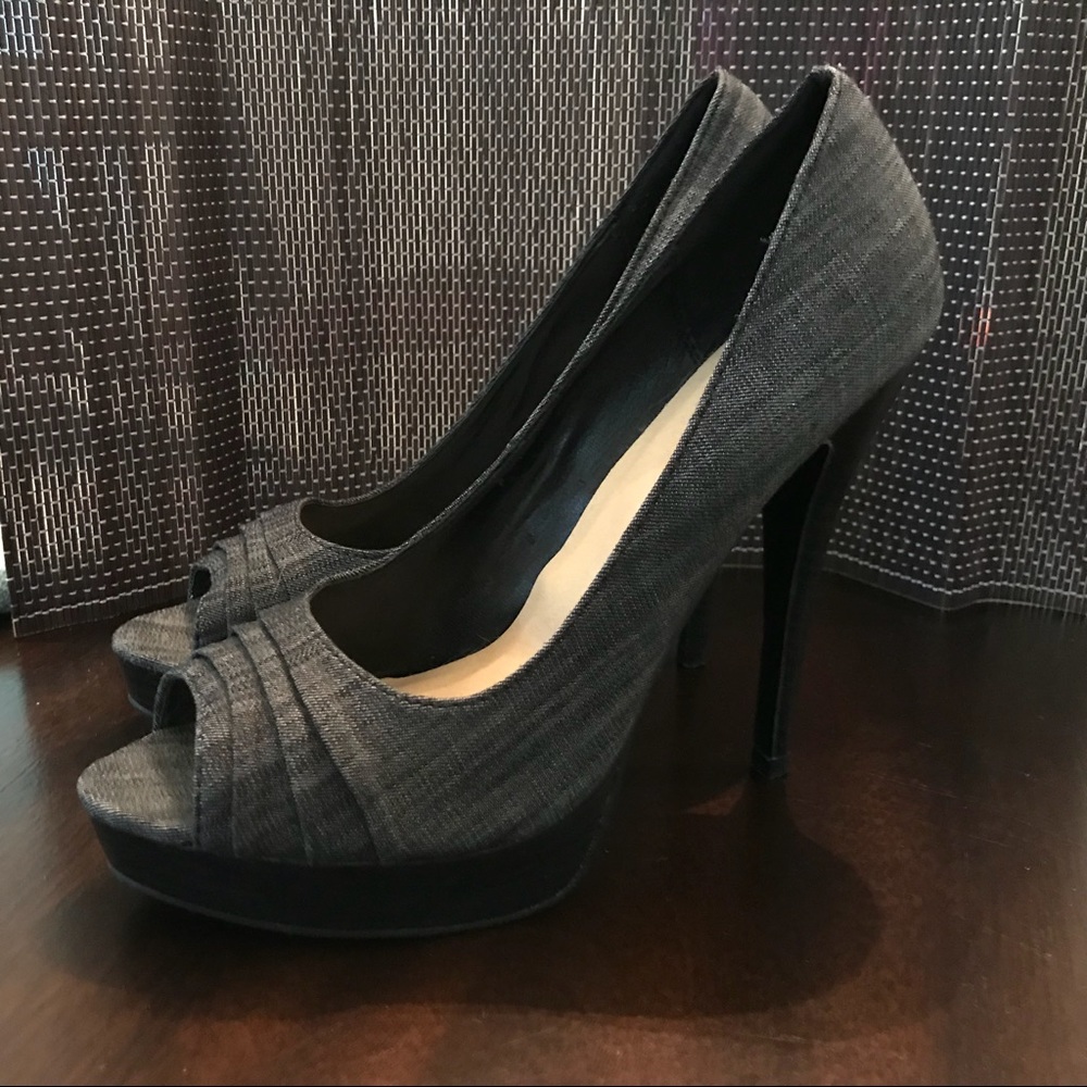 Paprika Womens SZ8.5 Gray Chambray 5.5” Stilettos